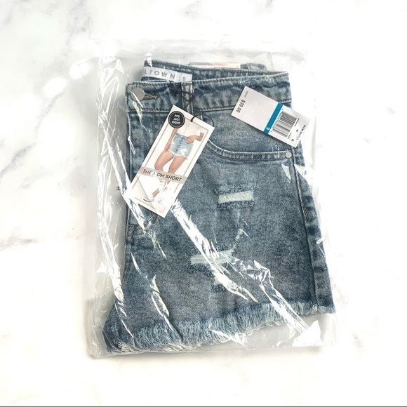 Tinseltown Mom Short Frayed Distressed Denim Jean Hot pants - Picture 4 of 5